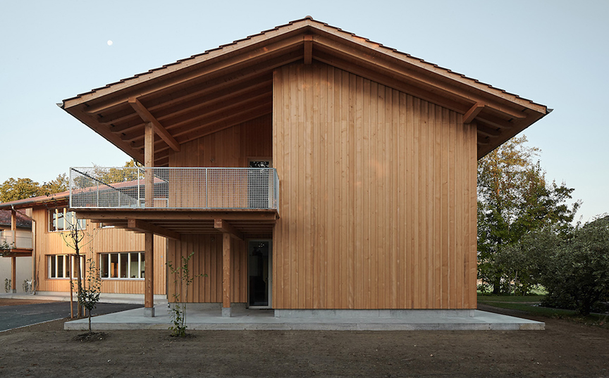 Der Neubau eines Mehrfamilienhauses in Deitingen von luna productions.