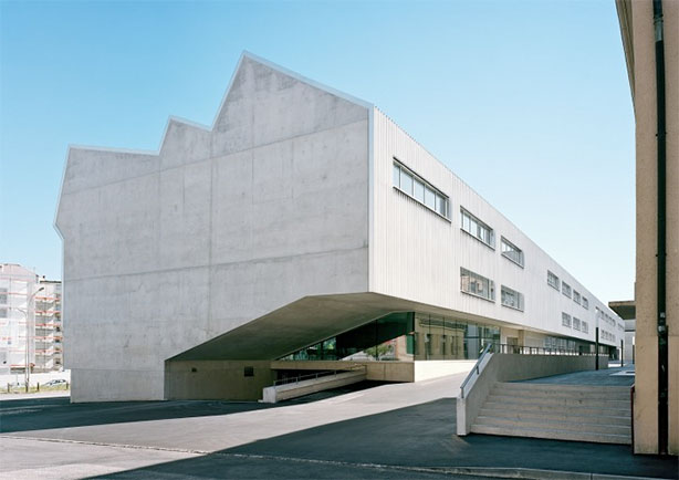 Goldener Hase Architektur für die Ecole des Métiers in Fribourg, EMF, von Graber Pulver Architekten