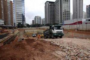 Die Moema-Station wird 25 m tief in den Boden gegraben.